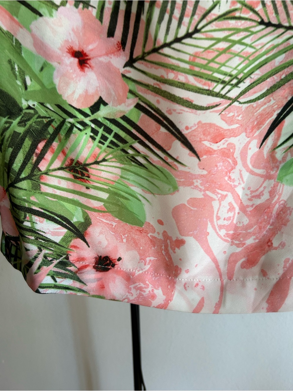 Rose & Olive Pink and Green Tropical Floral top - Picture 5 of 7